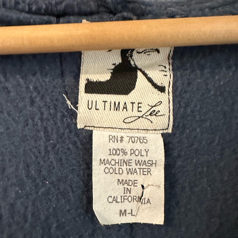 Women’s Jacket. Size Medium Large. Polyester - image 2